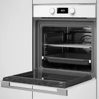 Built-in TEKA Multifunction Oven with SurroundTemp and HydroClean 70lt 60cm HLB 840 W White